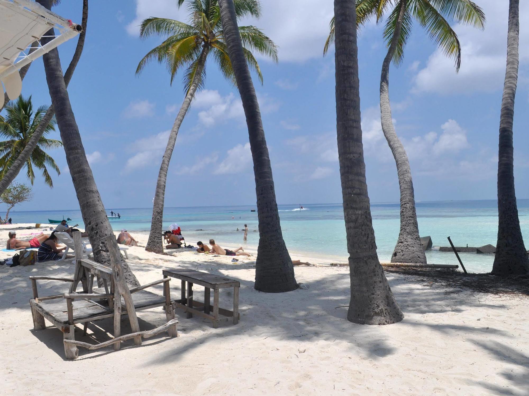 Water Breeze Hotel Maafushi Exterior photo